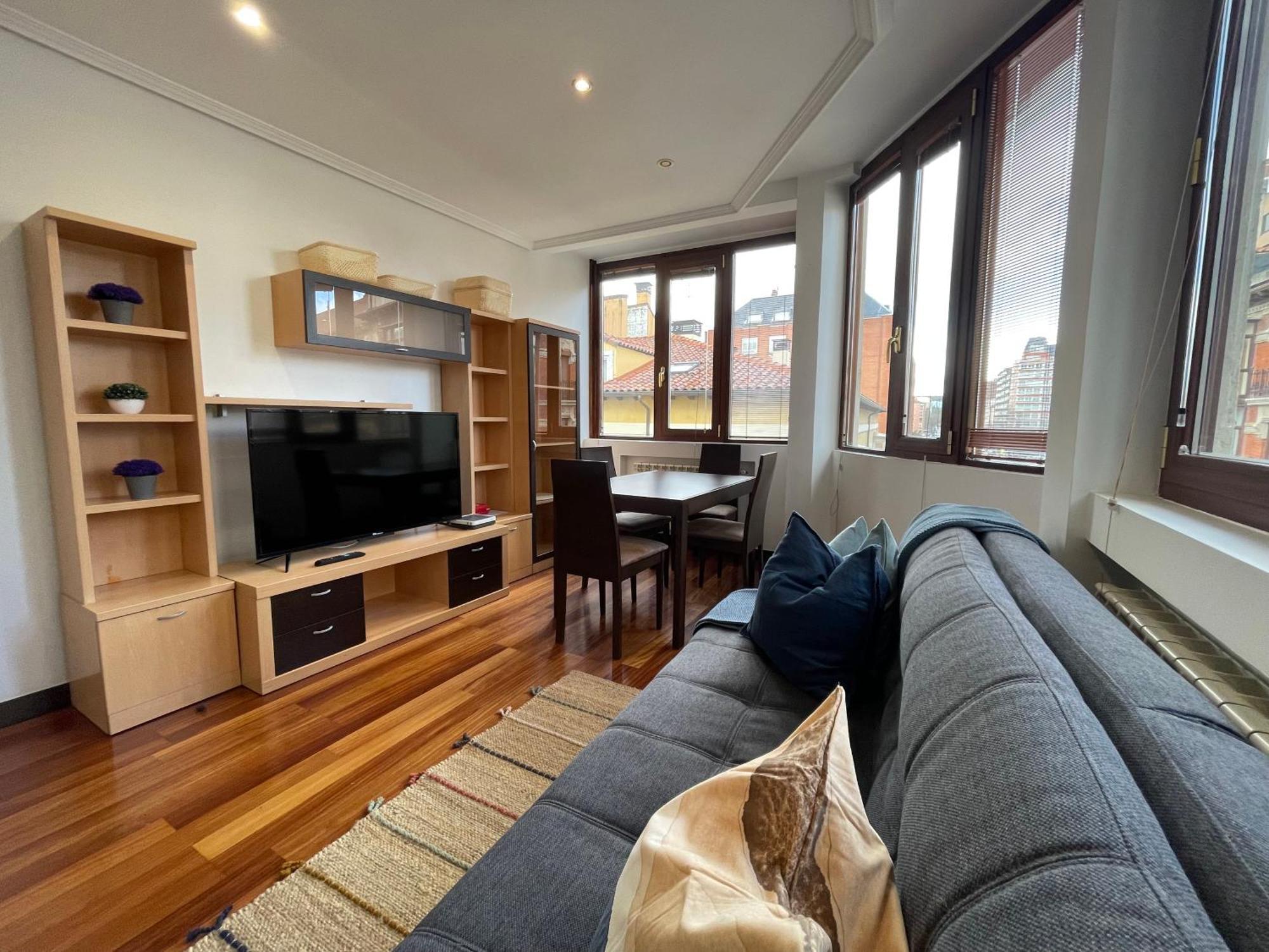 Atuaire Home Vivienda B Luminosa Parking Incluido En Plena Calle Comercial Burgos Bagian luar foto